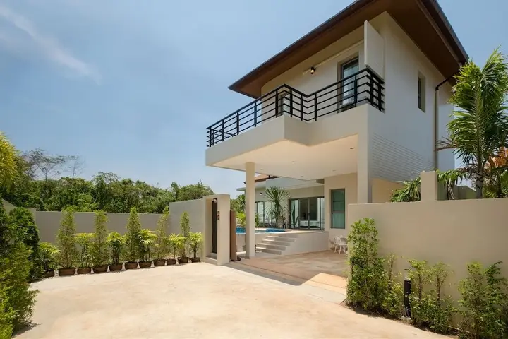 Муанг: Villa Solor by Tropiclook: Shanti Style Nai Harn