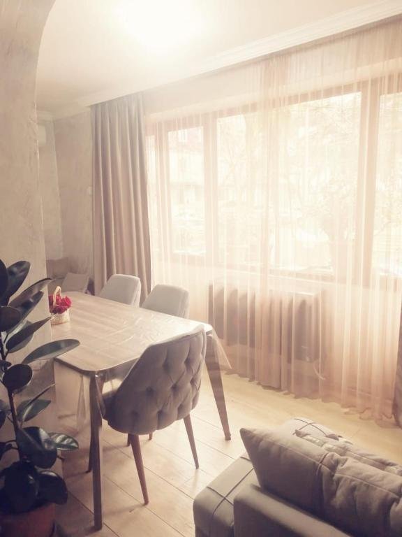 Кобулети: Zurabis apartament