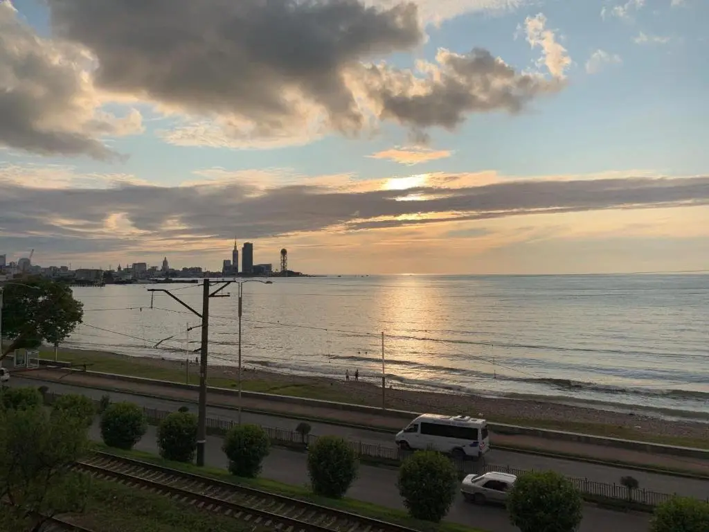 Батуми: Batumi Hotel R&M