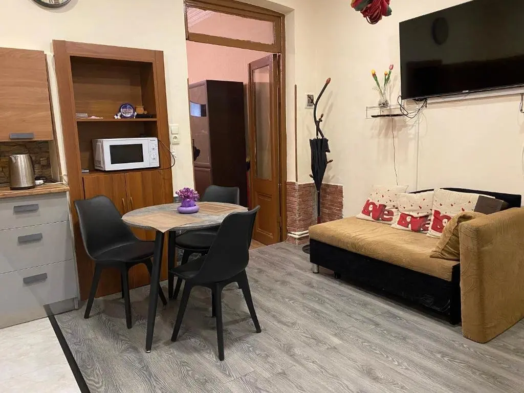 Тбилиси: Downtown-home in the heart of old Tbilisi