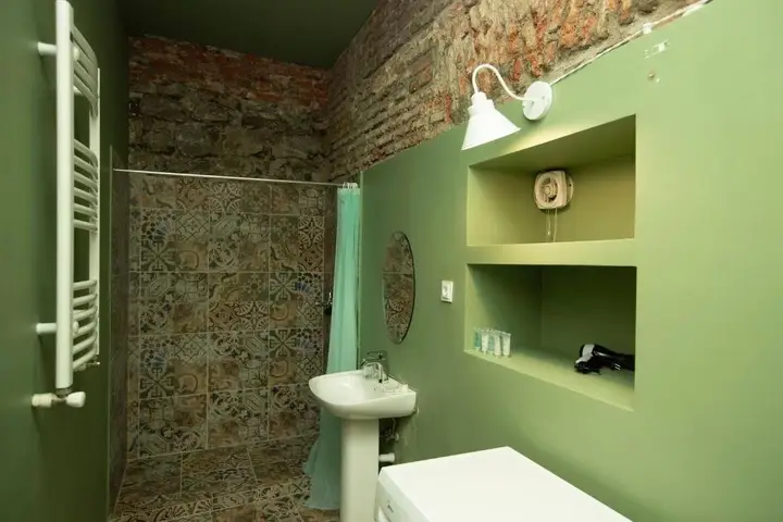 Тбилиси: Cozy &unique 2BR apt in historic part of Tbilisi on Lado Asatiani 60 Street