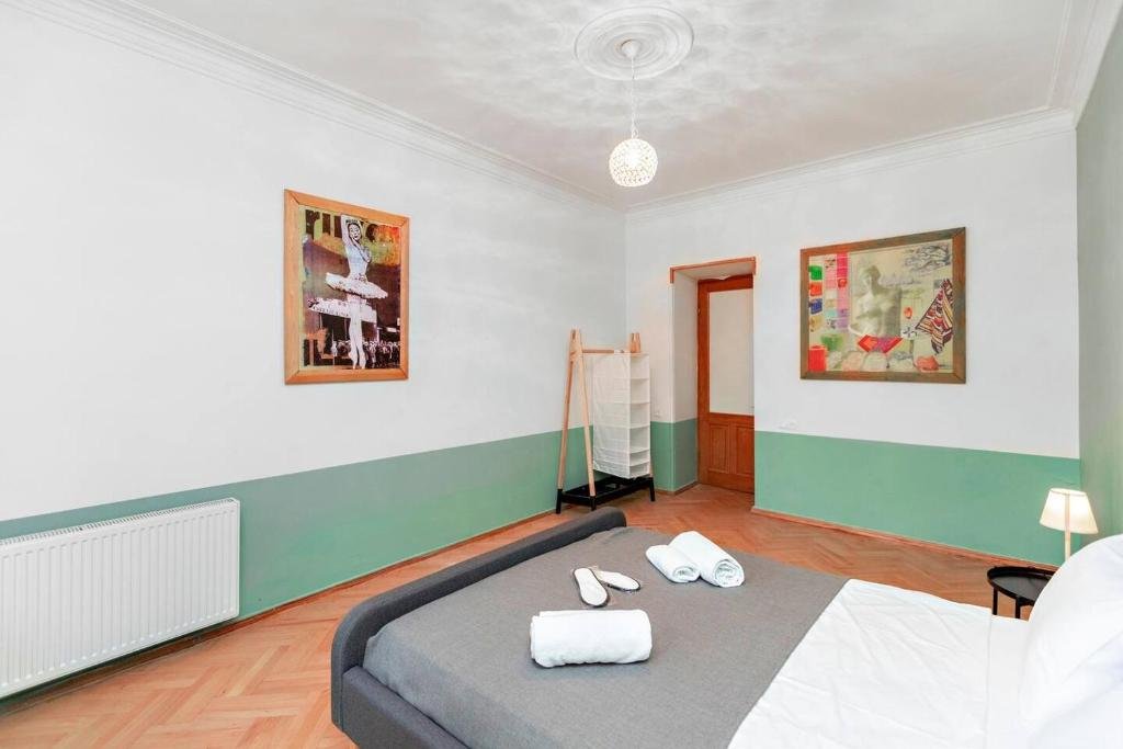 Тбилиси: Cozy &unique 2BR apt in historic part of Tbilisi on Lado Asatiani 60 Street