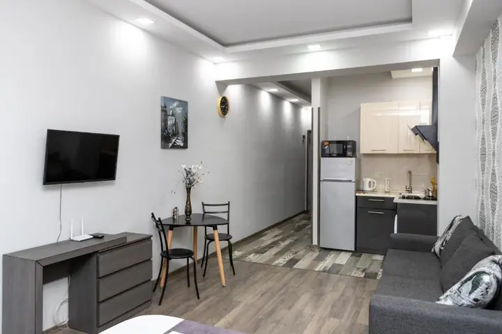 Тбилиси: Golden Room Apartments 04