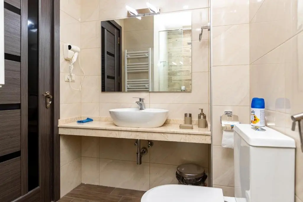 Тбилиси: Golden Room Apartments 04