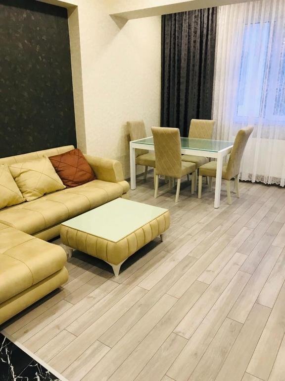 Тбилиси: Dona palasi gorgasali street 40