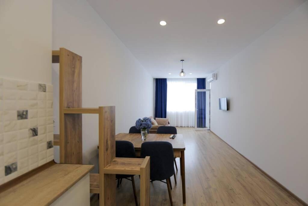 Батуми: Cozy and comfortable apartment 132