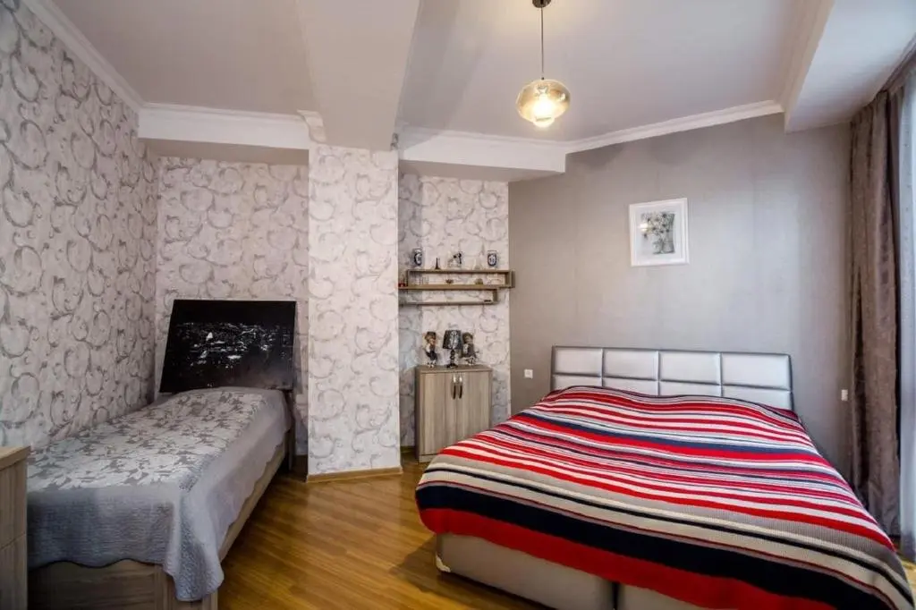 Тбилиси: Apartment at metro 300 Aragveli