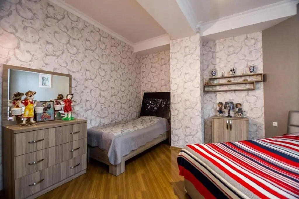 Тбилиси: Apartment at metro 300 Aragveli