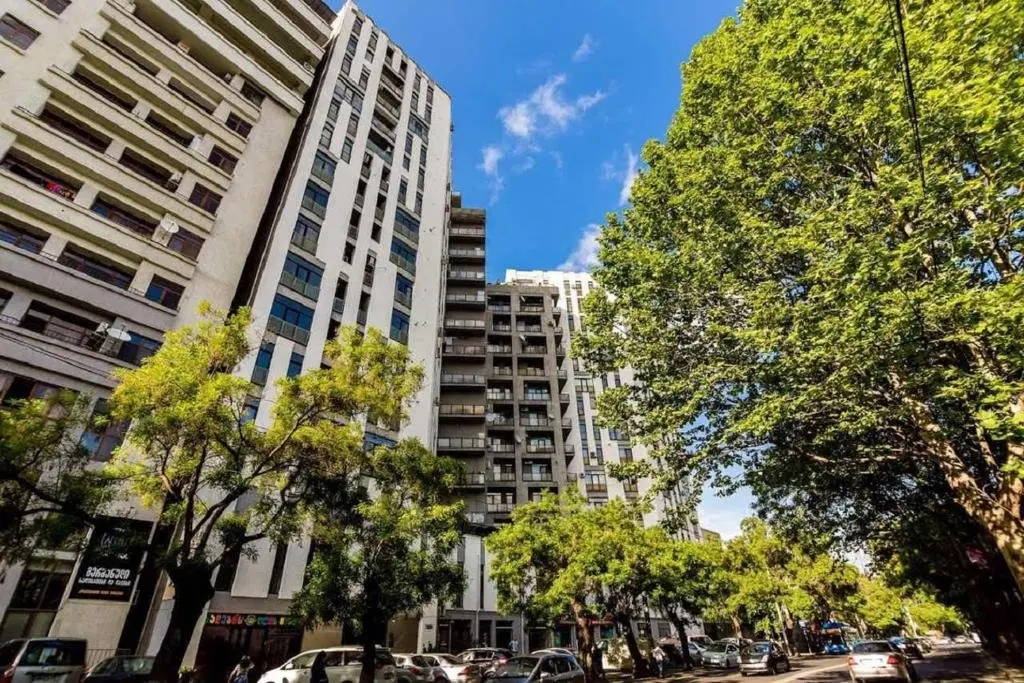 Тбилиси: Apartment at metro 300 Aragveli