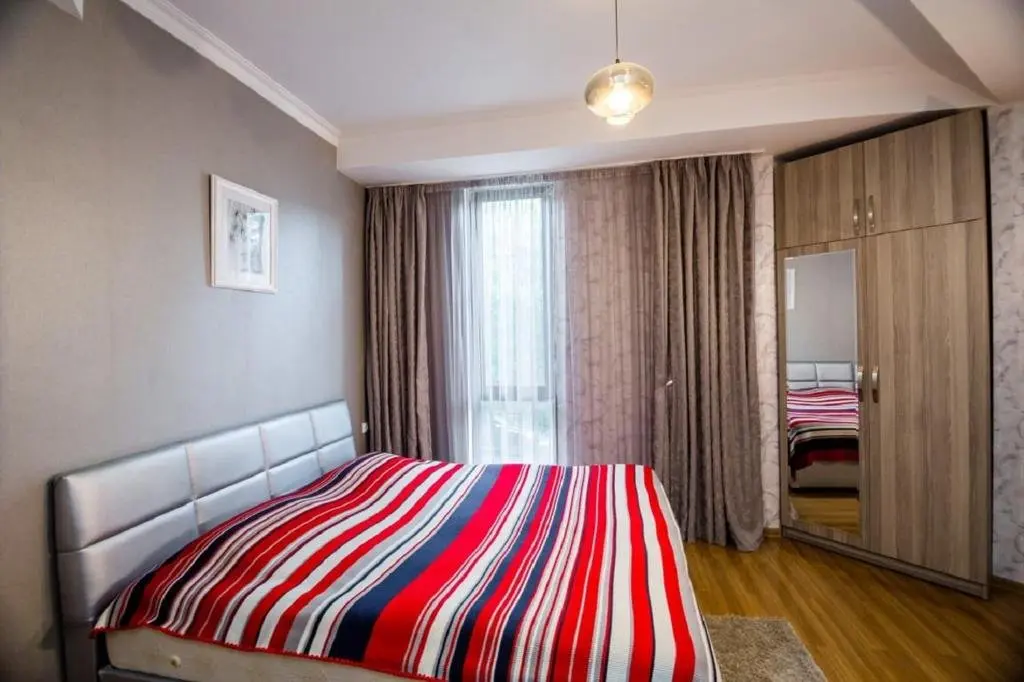 Тбилиси: Apartment at metro 300 Aragveli