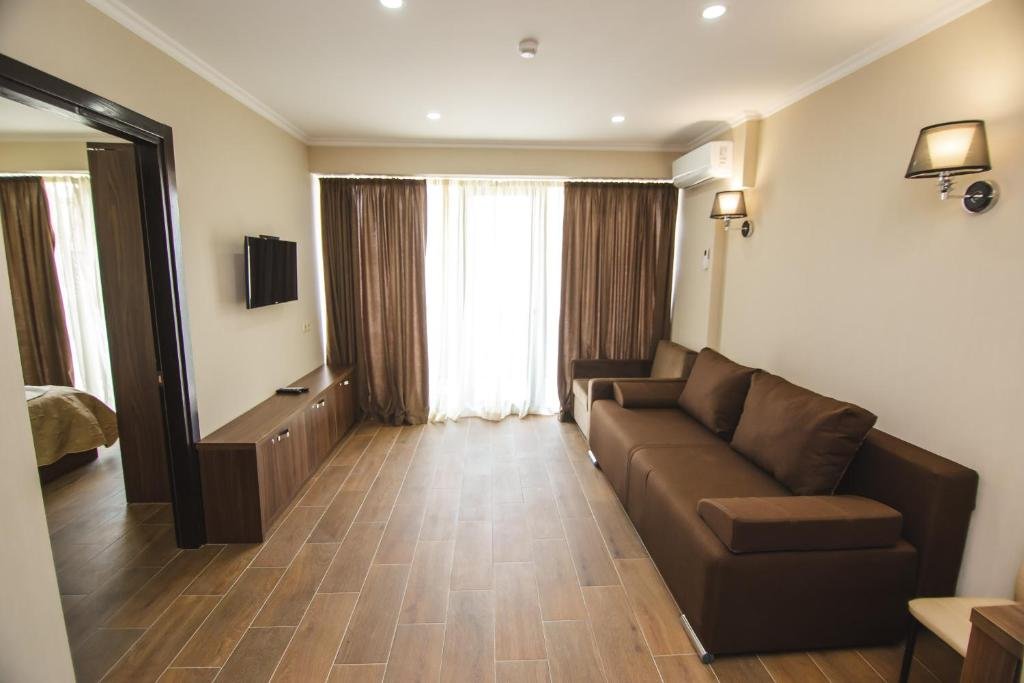 Батуми: Holiday Batumi Apartment.2513