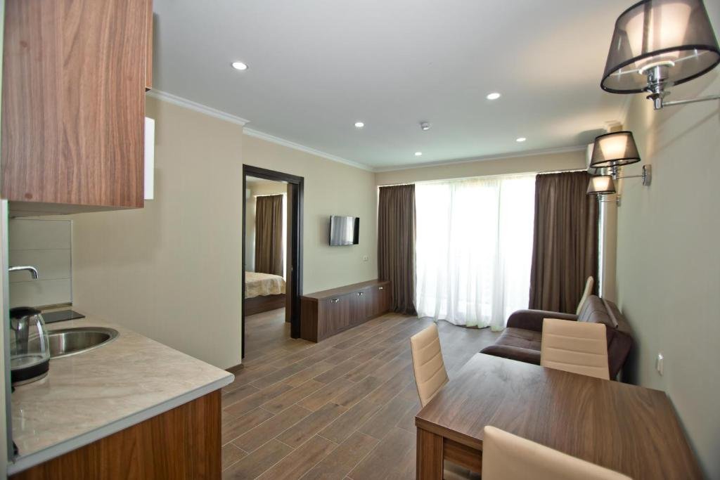 Батуми: Holiday Batumi Apartment.2513
