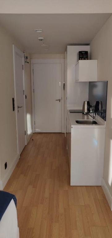 Батуми: Sea view hotel apartment orbi city1006.