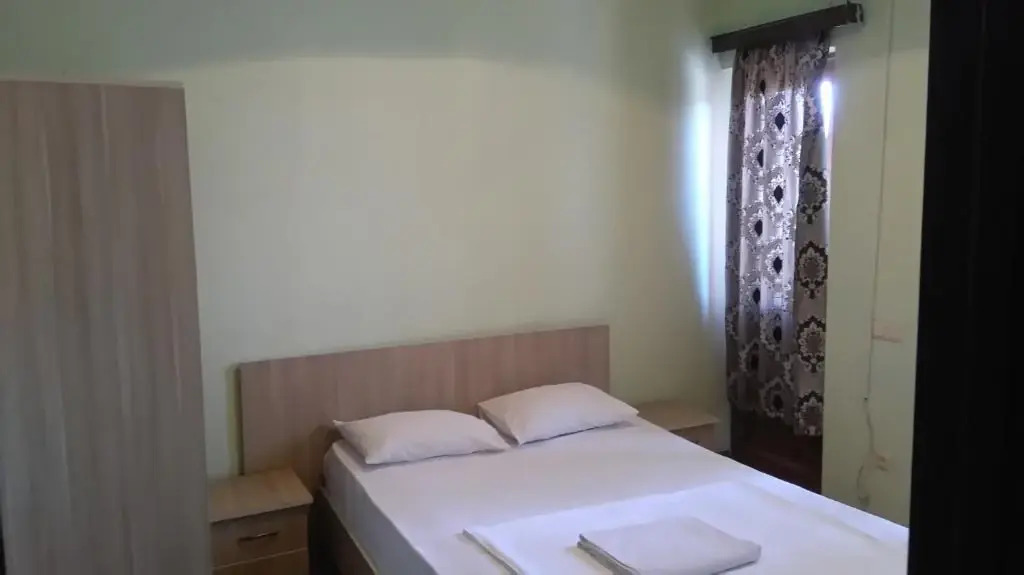 Батуми: Efe Hotel
