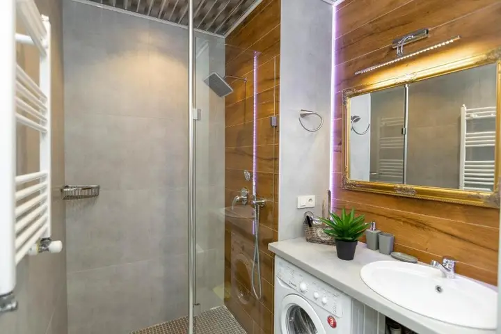 Тбилиси: Proper Apartments New Design 1BR Apt 2 min Liberty Square