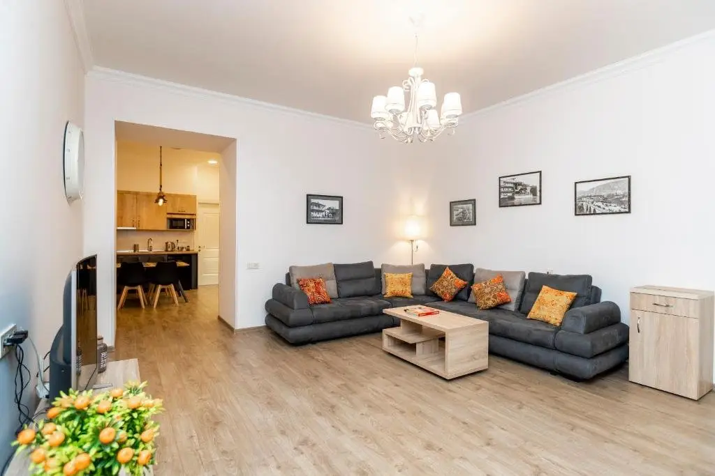 Тбилиси: Proper Apartments New Design 1BR Apt 2 min Liberty Square