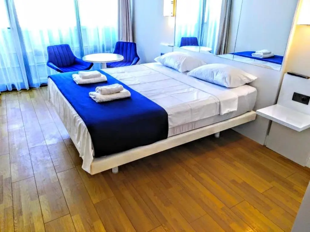 Батуми: BATHotel TWIN TOWERS 34 Floor