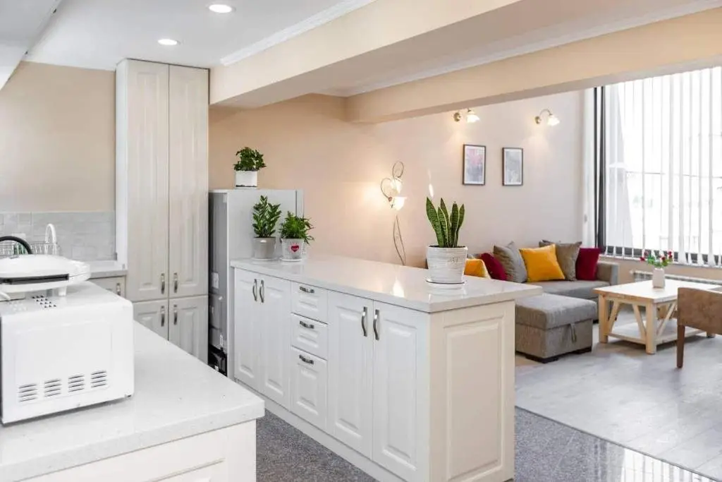 Тбилиси: 2Bedroom bright and quiet apartment in center
