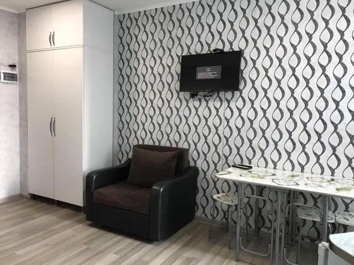 Батуми: Yalcin Studio 335