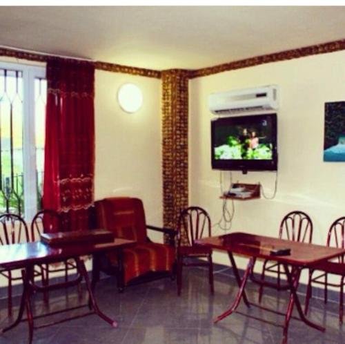 Уреки: Hotel Mimino