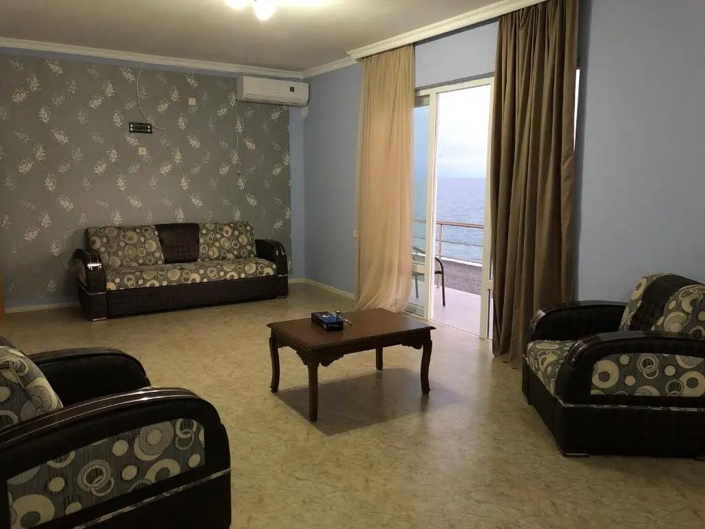 Кобулети: Guest House EMJI