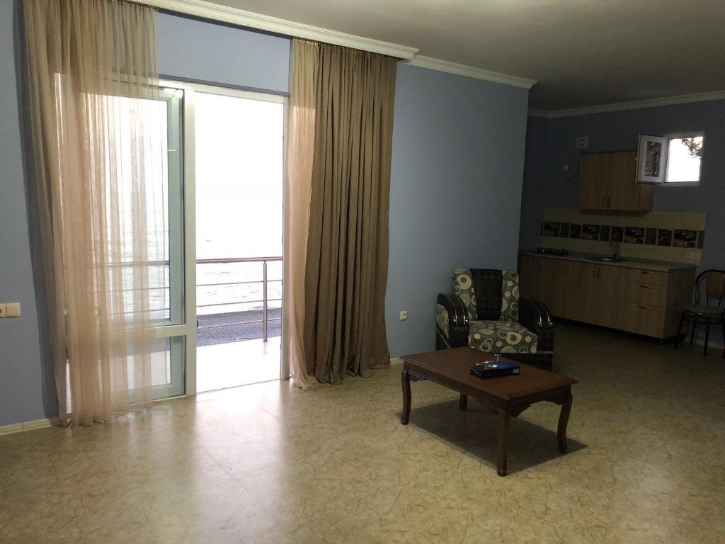 Кобулети: Guest House EMJI