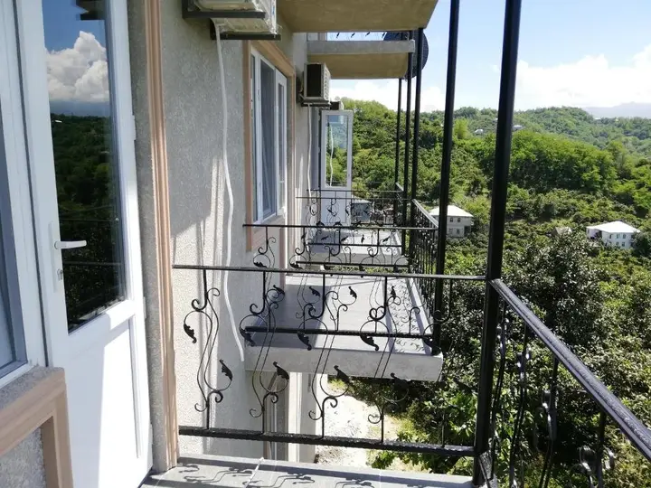 Батуми: Holiday Home Data