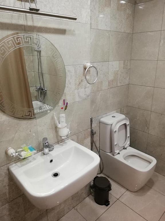 Тбилиси: M2 apartment kartozia 10