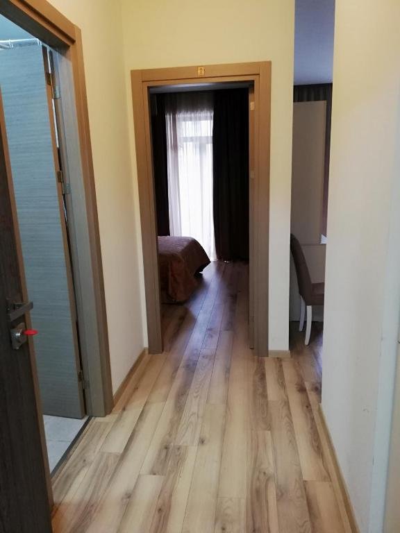 Тбилиси: M2 apartment kartozia 10