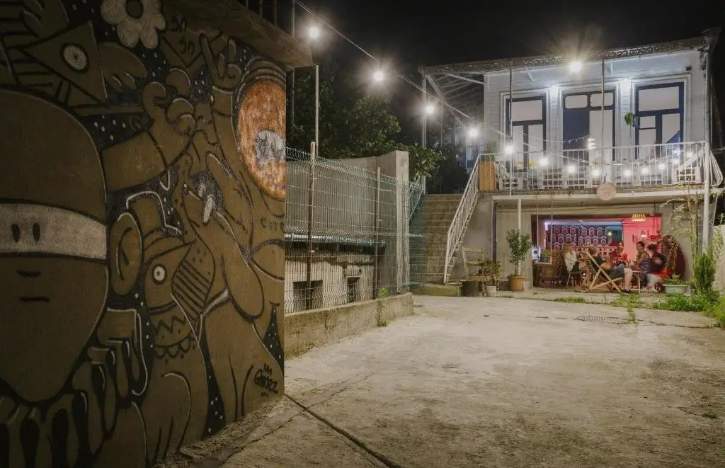 Кутаиси: Black Tomato Hostel Kutaisi