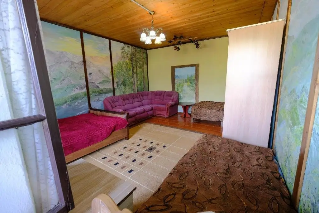 Местиа: Laila Guest House