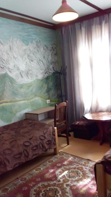 Местиа: Laila Guest House