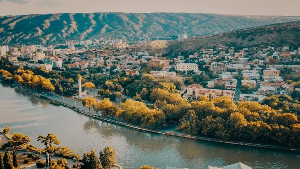 Тбилиси: Avlabari Terrace