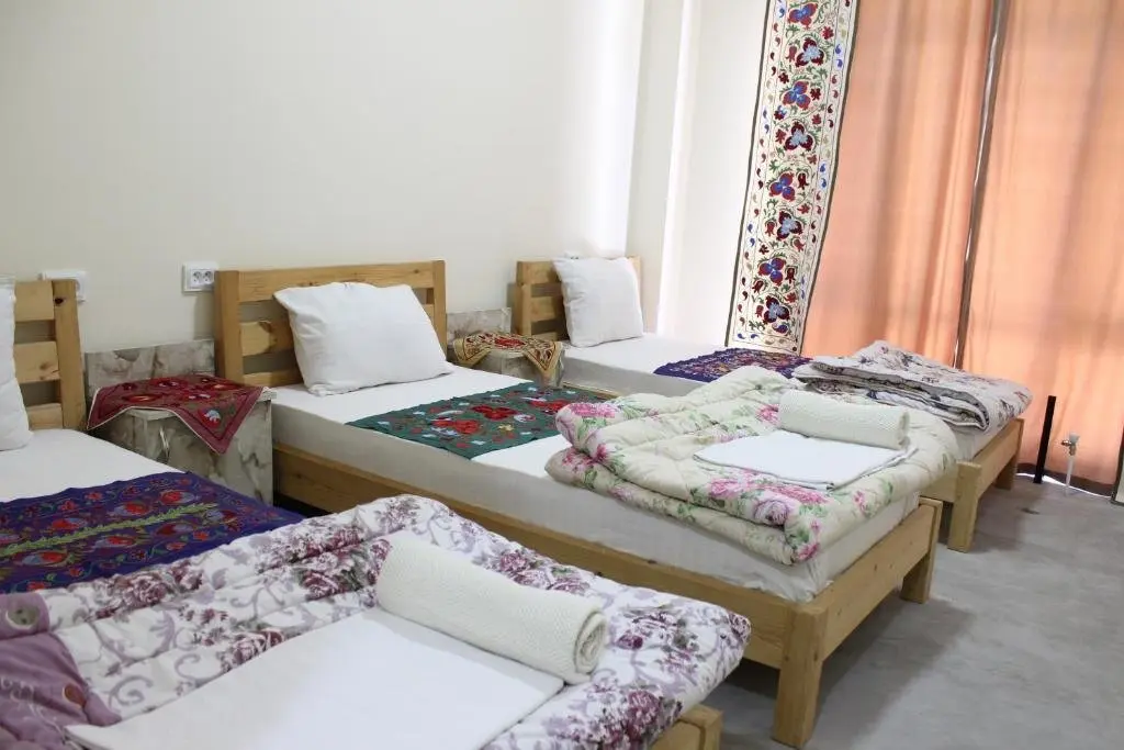 Нурата: Guest House Ruslan Nurata & Tours
