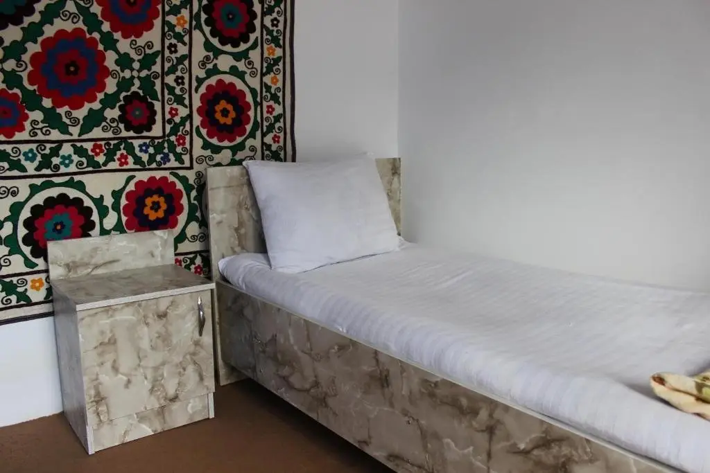 Нурата: Guest House Ruslan Nurata & Tours