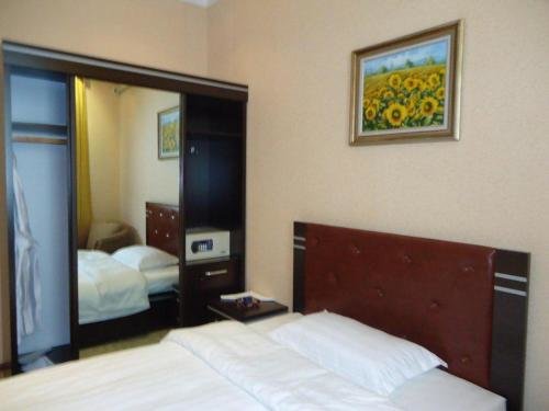 Навои: Zarafshan Grand Hotel