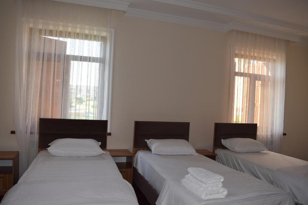 Ташкент: Hotel SUZUK-OTA