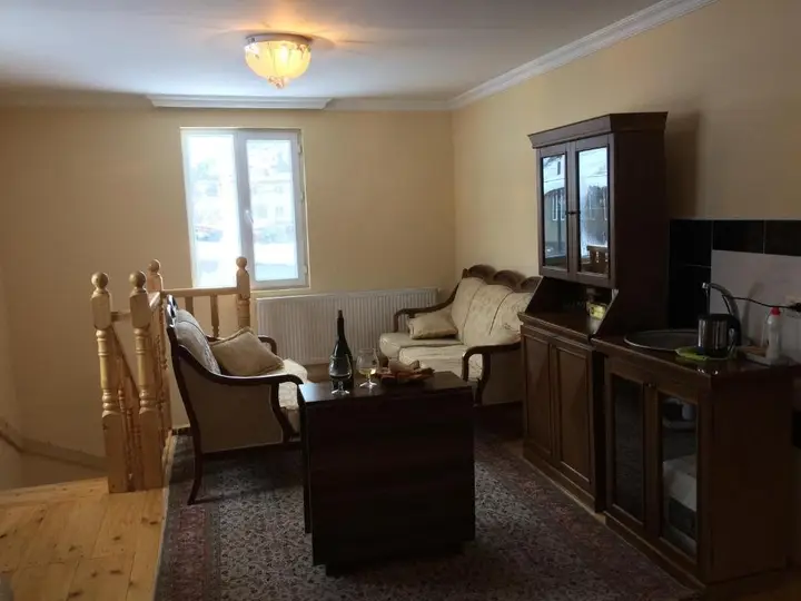 Местиа: House Mon Amie