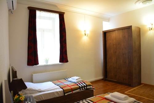 Тбилиси: Hotel Canyon