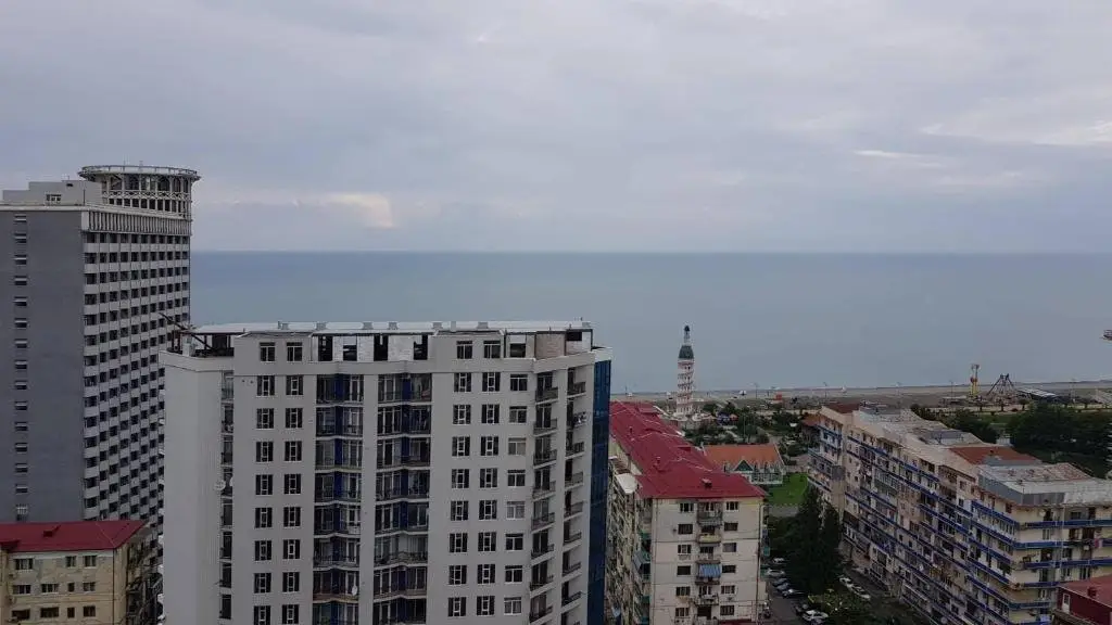Apartment with sea view in new Batumi — фото 1