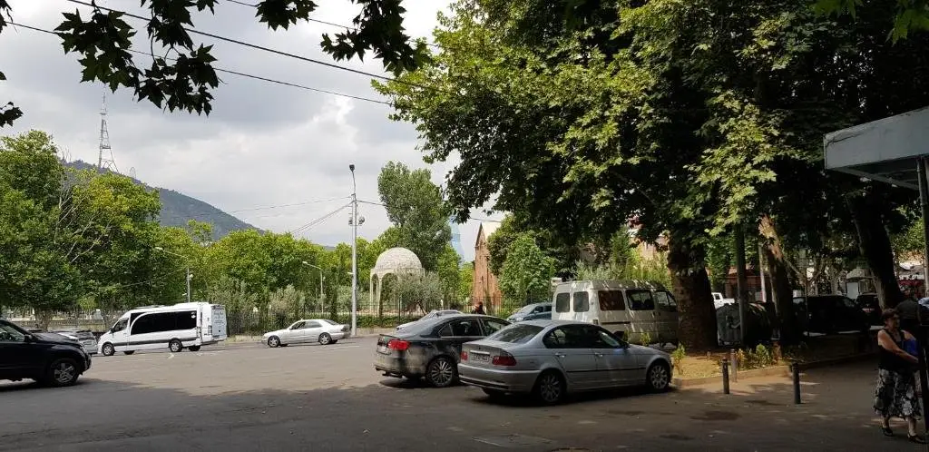 Тбилиси: Babika's house