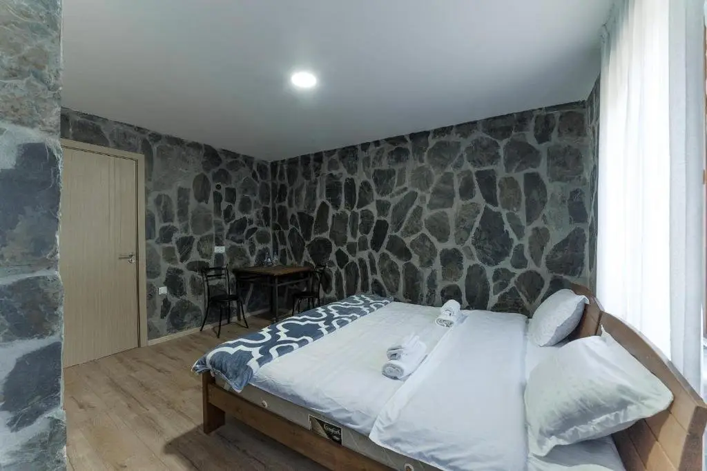Омало: Hotel Complex Nabadi