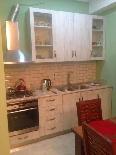 Тбилиси: Apartament on ul. Nadikvarskaia