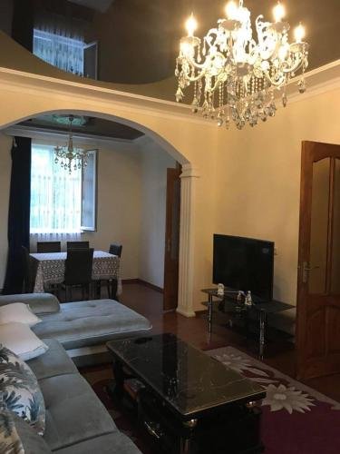 Батуми: Lela's Guest house