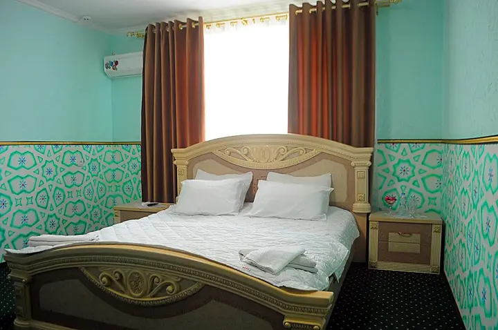 Бухара: 7 Pir Hotel