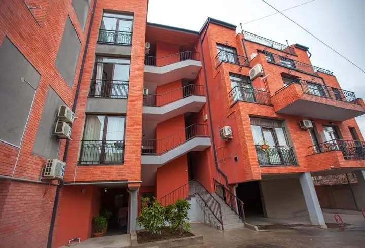 Тбилиси: Apartment on L.Meskhishvili Turn