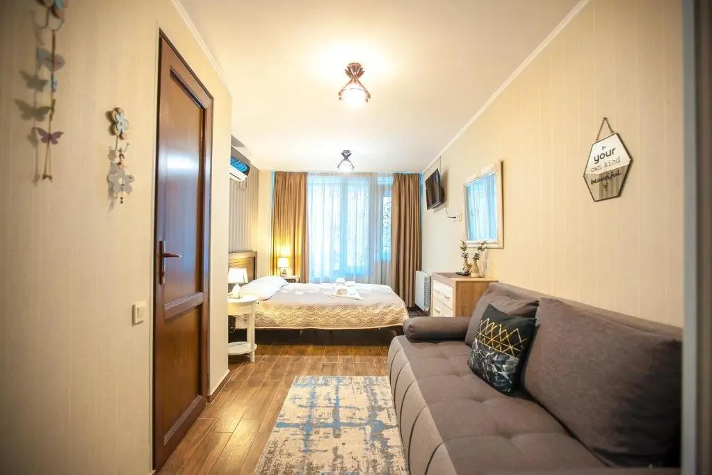 Тбилиси: Apartment on L.Meskhishvili Turn