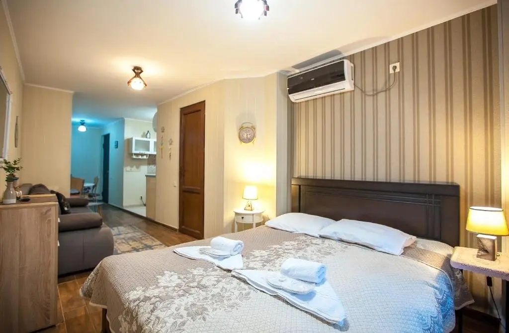 Тбилиси: Apartment on L.Meskhishvili Turn