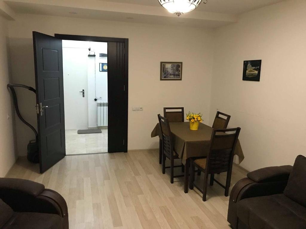 Тбилиси: Apartment on Marjanishvili in Tbilisi