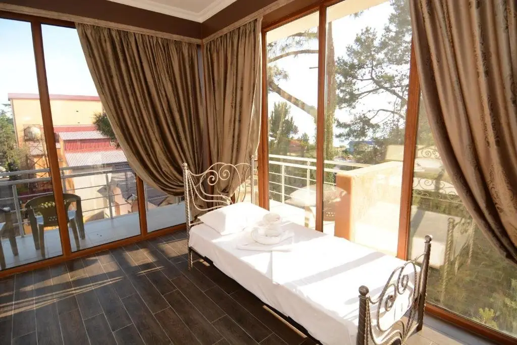 Уреки: Hotel Inter